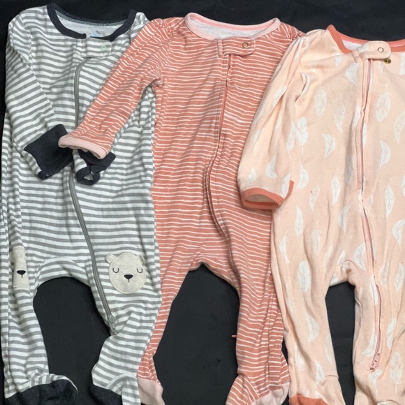 3 Pack baby sleep and play pajamas - Picture 2 of 3